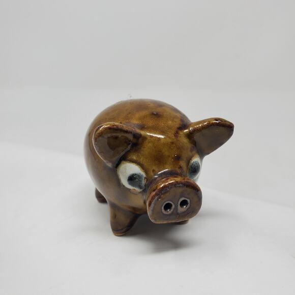 Fritz and Floyd Brown Pig Salt and Pepper shakers… - Picture 2 of 8